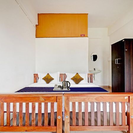 Spot On Jayesh Guest House Nashik Buitenkant foto